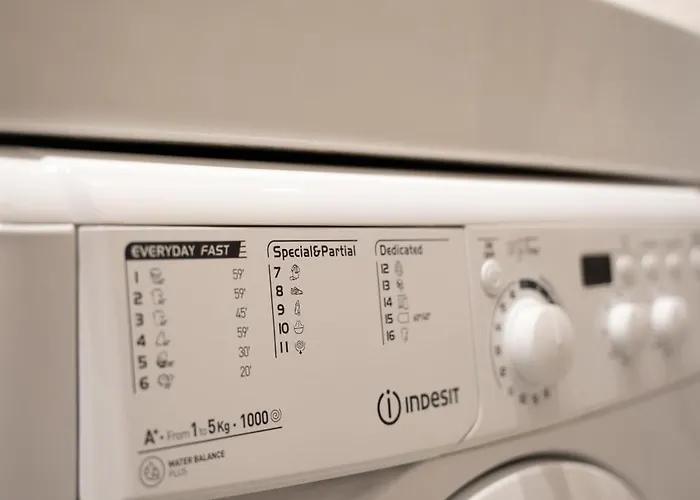 Park-view With Free Parking - 15min To Old Town *