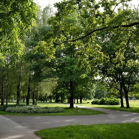 Park-view With Free Parking - 10 Min To Old Town Riga