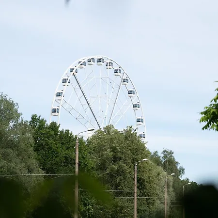 Park-view With Free Parking - 15min To Old Town Apartment