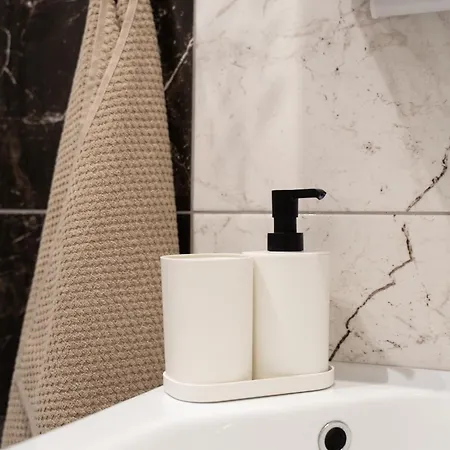 Appartement Park-view With Free Parking - 15min To Old Town