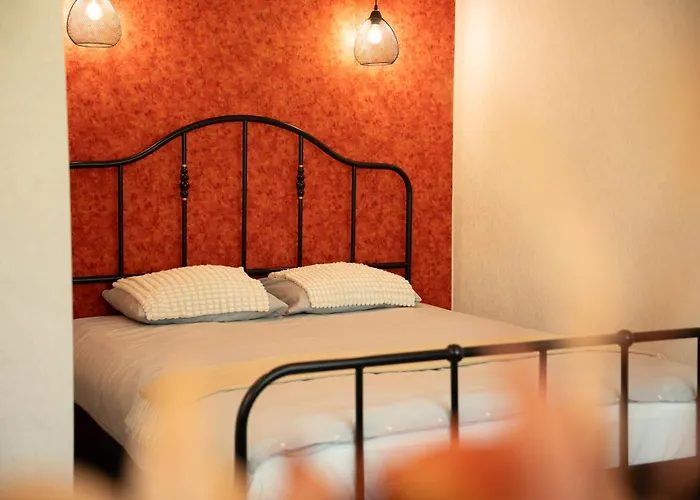 Park-view With Free Parking - 15min To Old Town